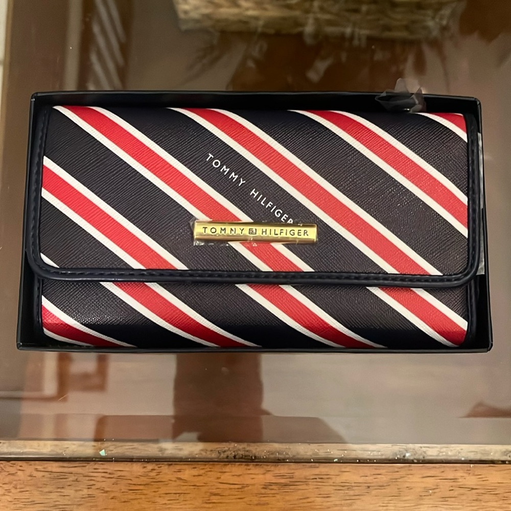 Brand New Tommy Hilfiger wallet